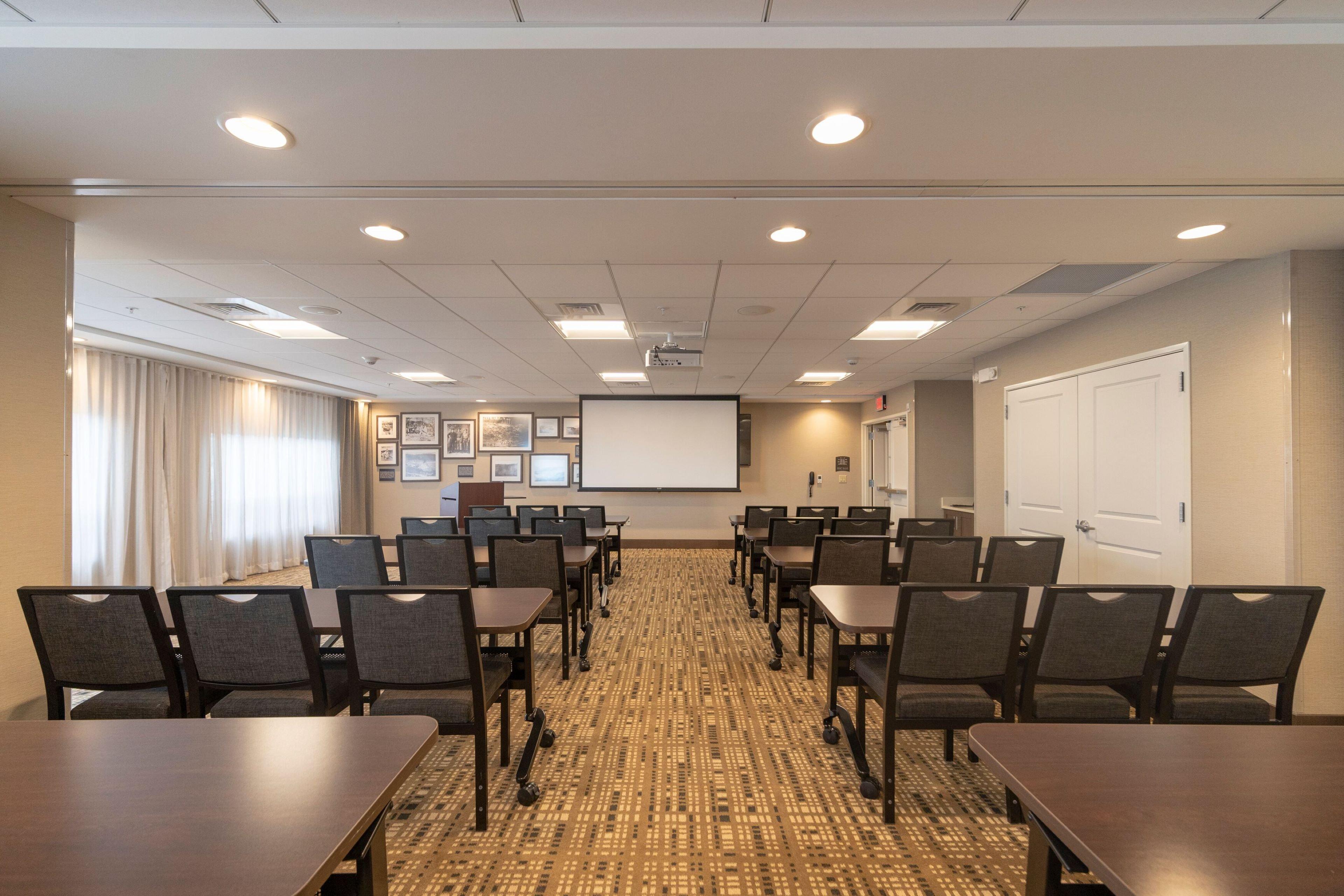 Staybridge Suites Marquette By Ihg Экстерьер фото